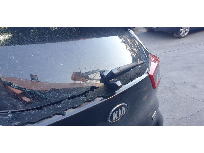 Recambio de brazo limpia trasero para kia niro business referencia OEM IAM 98811G5000  