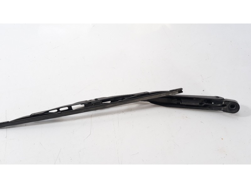 Recambio de brazo limpia trasero para mercedes-benz clase a (w168) 1.7 cdi diesel cat referencia OEM IAM A1688201044  