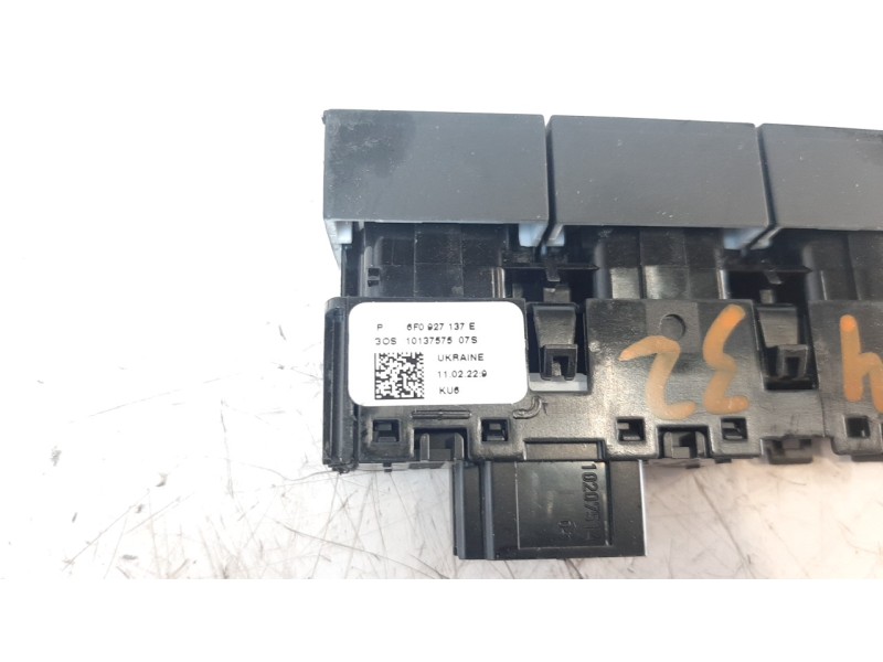 Recambio de interruptor para seat ibiza (kj1) referencia OEM IAM 6F0927137E  