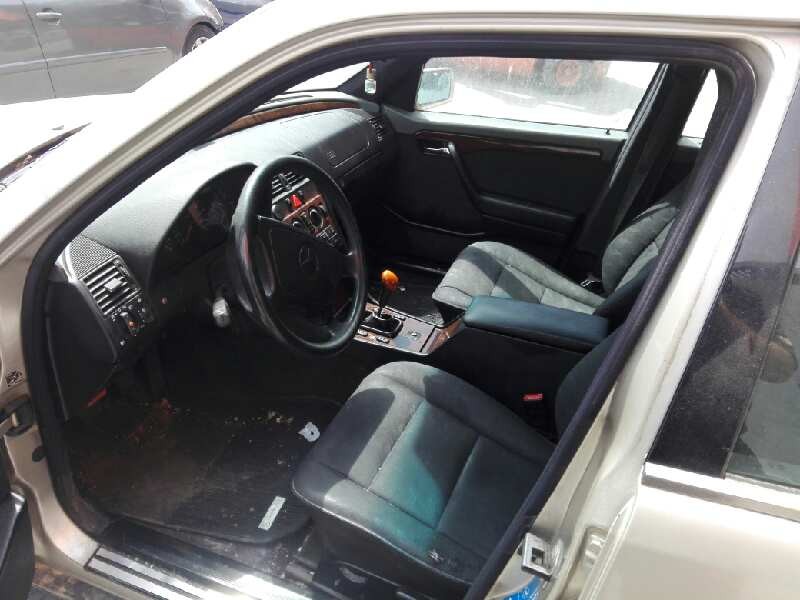 mercedes-benz clase c (w202) berlina del año 2000