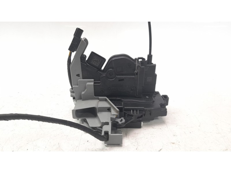 Recambio de cerradura puerta delantera derecha para kia niro referencia OEM IAM 81320AT110  