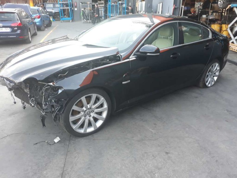 jaguar xf del año 2010