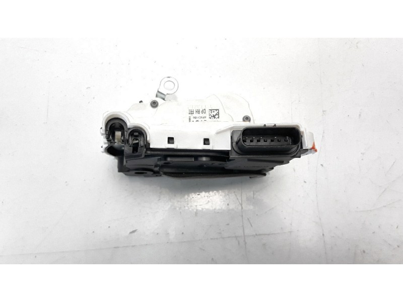 Recambio de cerradura puerta delantera derecha para mg zs comfort referencia OEM IAM 10645781  