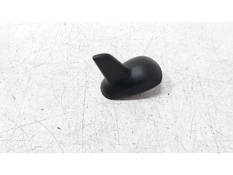 Recambio de antena para mercedes-benz clase c (w204) berlina 2.2 cdi cat referencia OEM IAM 2048202375  
