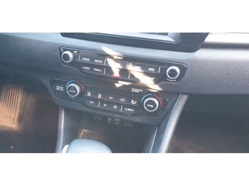Recambio de mando climatizador para kia niro business referencia OEM IAM 97250G5CF0  
