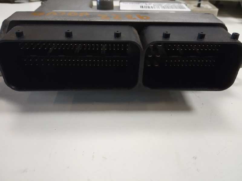 Recambio de centralita motor uce para volvo v50 familiar 2.4 momentum referencia OEM IAM 30729800  