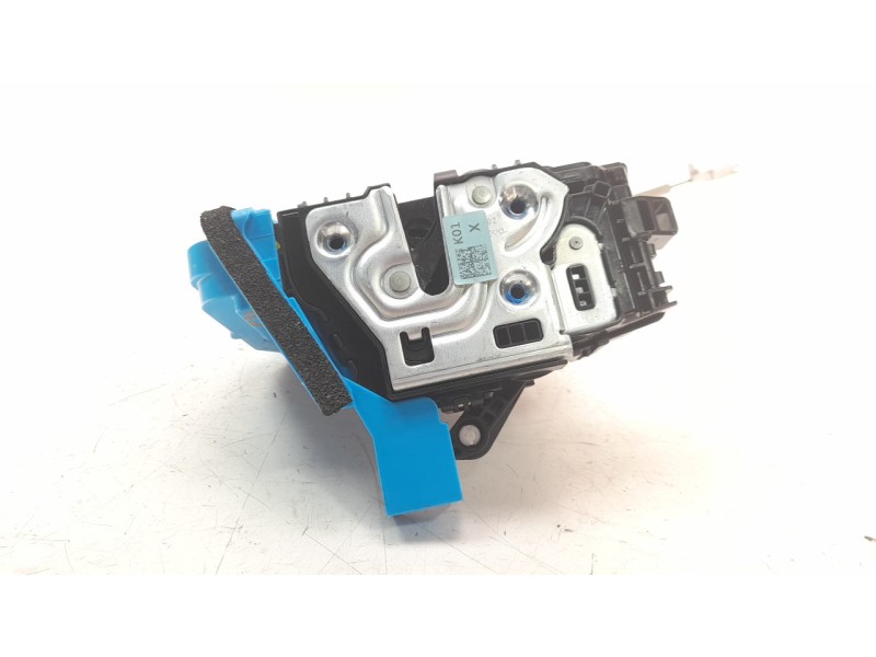 Recambio de cerradura puerta trasera izquierda para kia niro referencia OEM IAM 81410AT010  