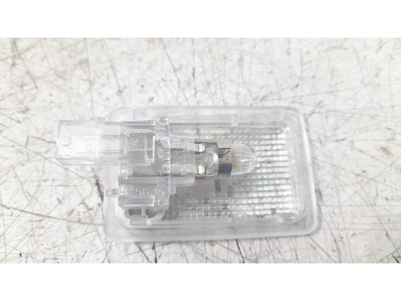 Recambio de luz interior para ford ecosport (cr6) trend referencia OEM IAM 152940  