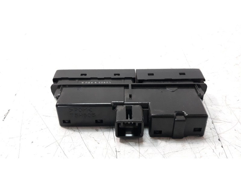 Recambio de warning para suzuki vitara 1.4 16v boosterjet cat referencia OEM IAM 3743064J015PK  