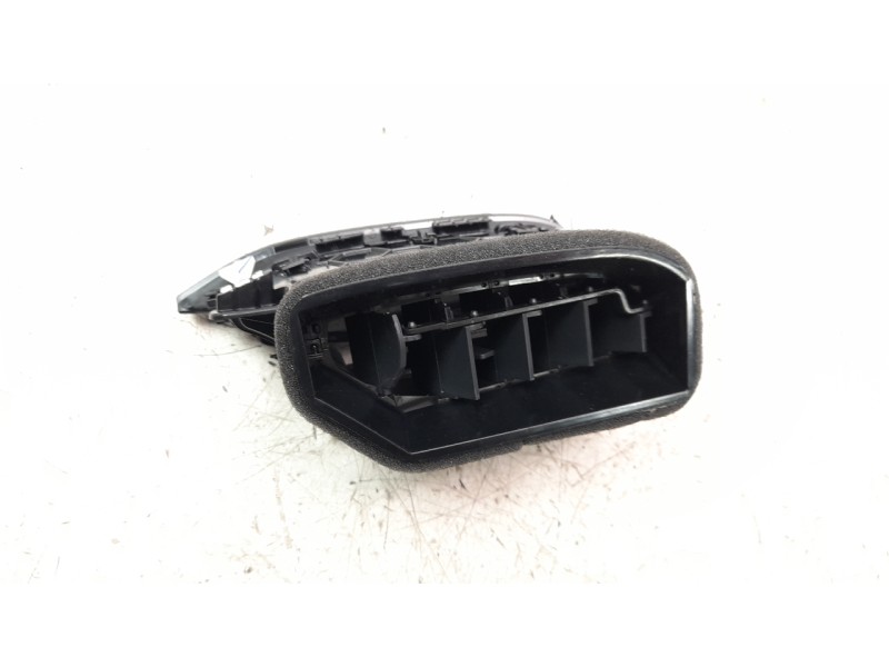 Recambio de aireador derecho para opel corsa f gs referencia OEM IAM 98296386XU  