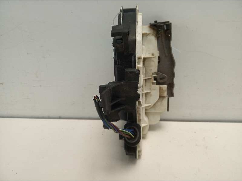Recambio de cerradura puerta delantera derecha para seat ibiza st (6j8) style referencia OEM IAM 5N1837016F CRDVW1108 