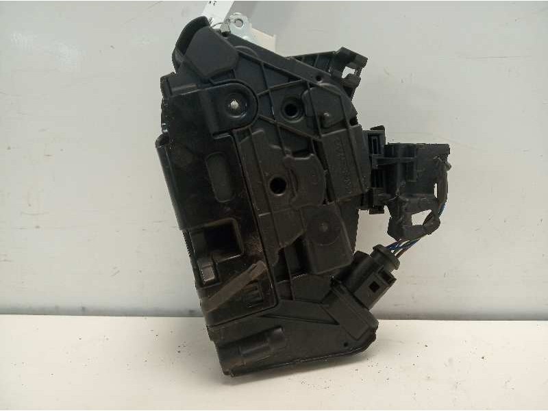 Recambio de cerradura puerta delantera derecha para seat ibiza st (6j8) style referencia OEM IAM 5N1837016F CRDVW1108 