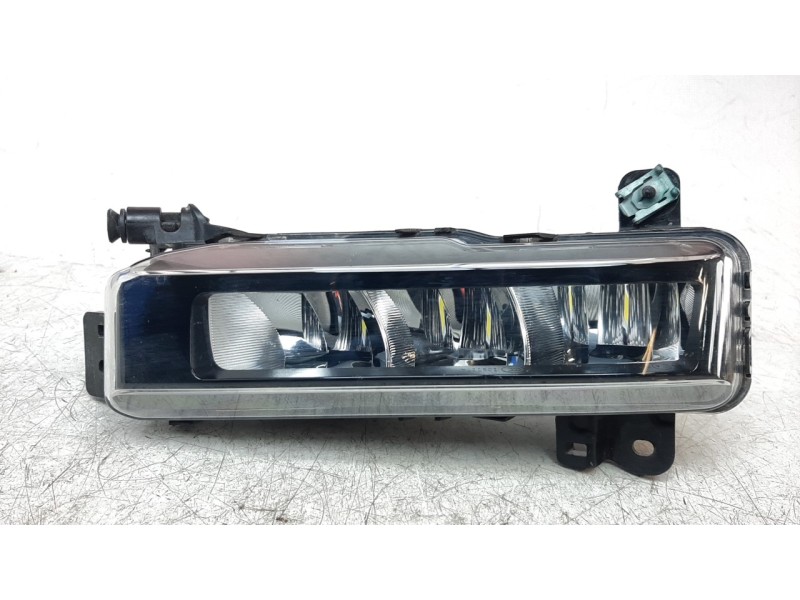 Recambio de faro antiniebla derecho para bmw serie 1 lim. (f40) 120i referencia OEM IAM 63178089980  