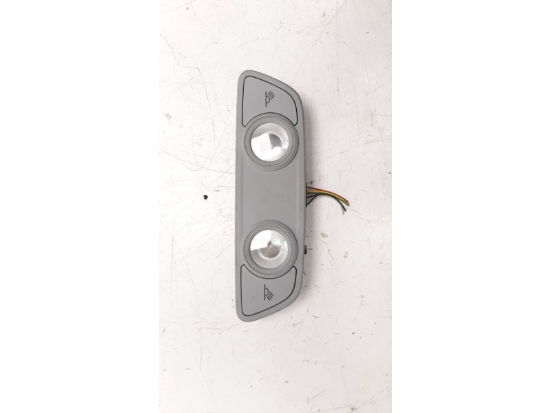 Recambio de luz interior para audi a4 berlina (8w2) básico referencia OEM IAM 8W0947111 040947111 