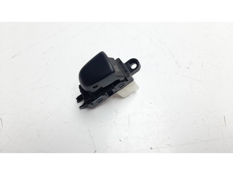 Recambio de mando elevalunas trasero derecho para nissan pulsar (c13) acenta referencia OEM IAM 254114CE0A  