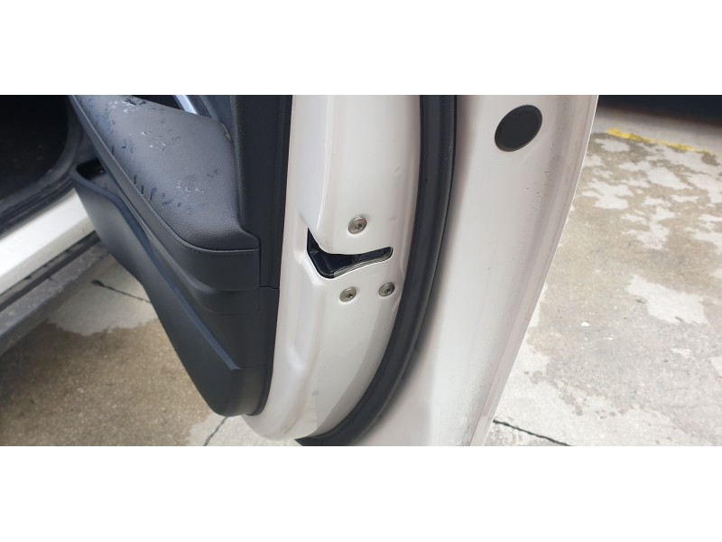 Recambio de cerradura puerta delantera derecha para hyundai bayon bayon referencia OEM IAM 81320Q0010  