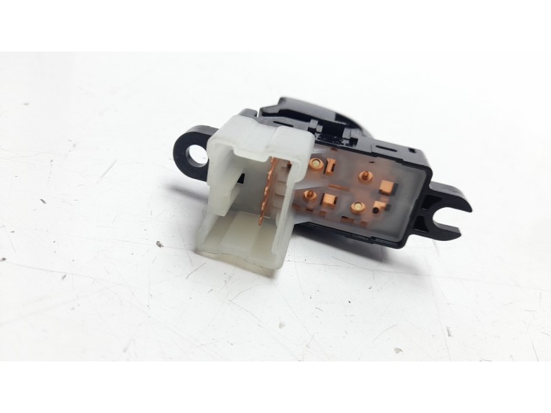Recambio de mando elevalunas trasero derecho para nissan pulsar (c13) acenta referencia OEM IAM 254114CE0A  