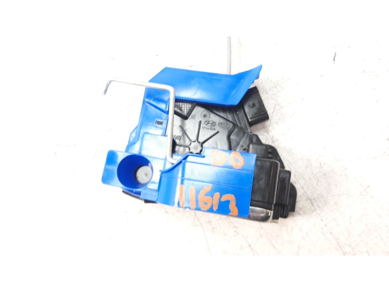 Recambio de cerradura puerta delantera derecha para hyundai bayon bayon referencia OEM IAM 81320Q0010  