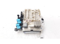 CAJA RELES / FUSIBLES 8273042010 8273042010 