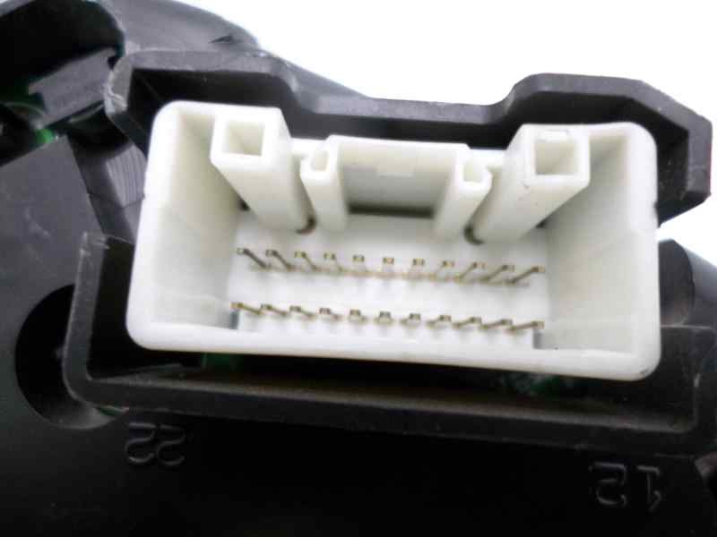 Recambio de cuadro instrumentos para toyota lexus is 200 (gxe10) 2.0 cat referencia OEM IAM 8380053080  