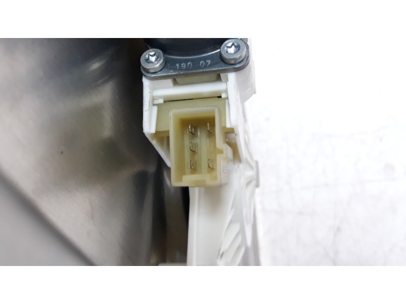 Recambio de elevalunas trasero izquierdo para mercedes-benz clase c (w204) berlina 2.2 cdi cat referencia OEM IAM A2047300379  