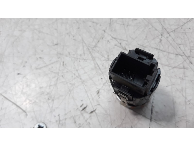 Recambio de conmutador de arranque para audi a4 avant (8w5) sport edition referencia OEM IAM 8W1905217F  