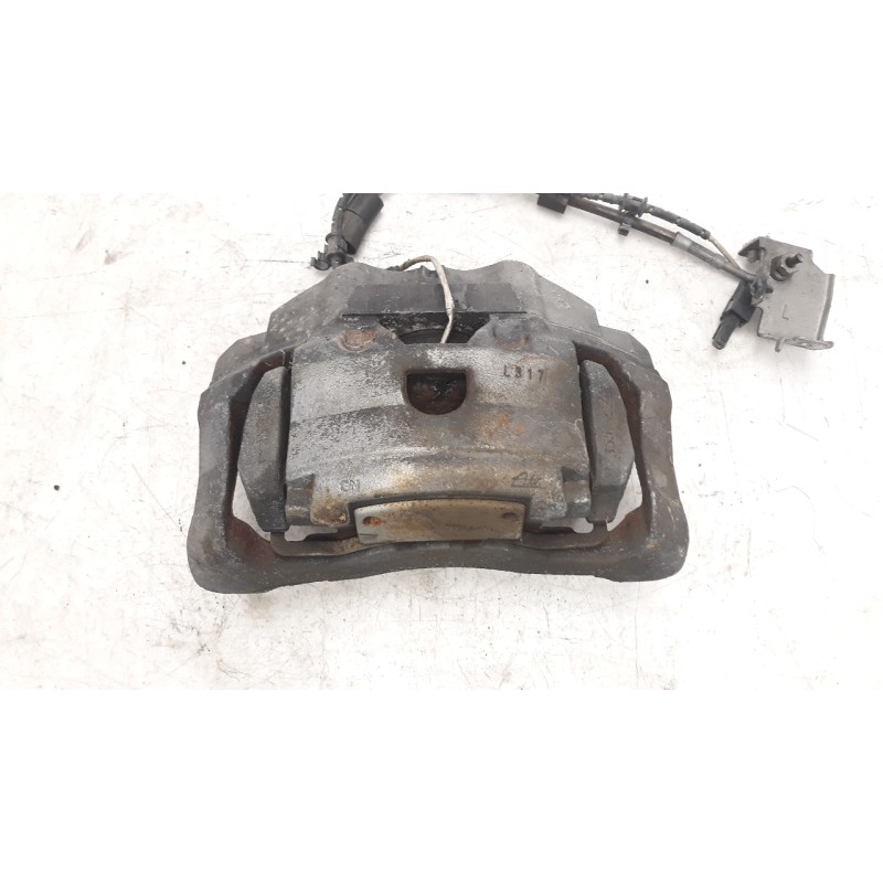 Recambio de pinza de freno delantera izquierda para jaguar xf 3.0 v6 diesel s premium luxury referencia OEM IAM C2D3107  