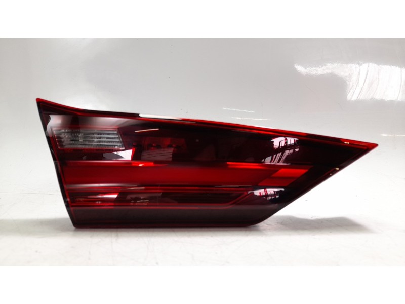 Recambio de piloto trasero izquierdo interior para bmw serie 1 lim. (f40) 120i referencia OEM IAM 63215A55FB5  