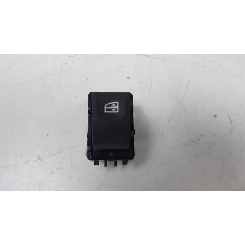 Recambio de mando elevalunas trasero derecho para renault megane iii sport tourer dynamique referencia OEM IAM 254010003R  