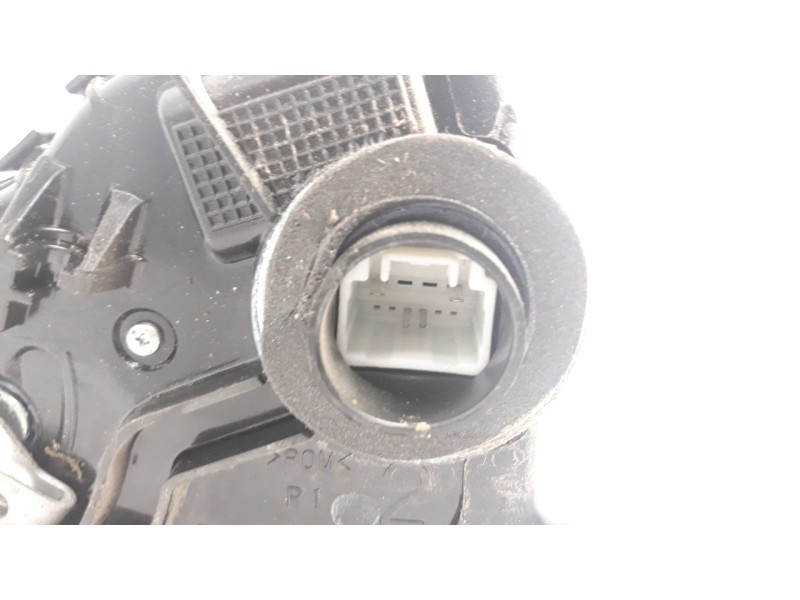 Recambio de cerradura puerta delantera derecha para toyota rav 4 (a3) 2.2 d-cat referencia OEM IAM 6903042221  