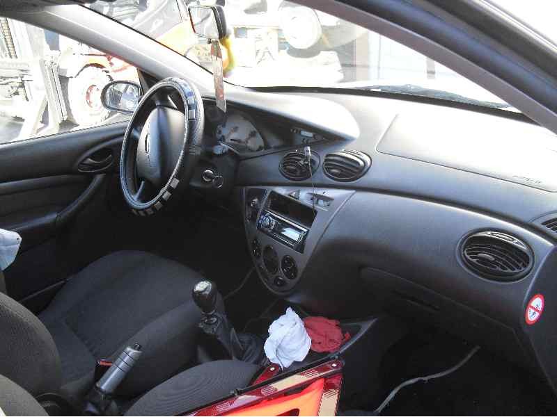 ford focus berlina (cak) del año 2003