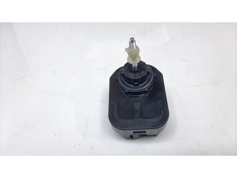 Recambio de motor regulacion faros para toyota corolla (e21) hybrid style referencia OEM IAM 8566168011  