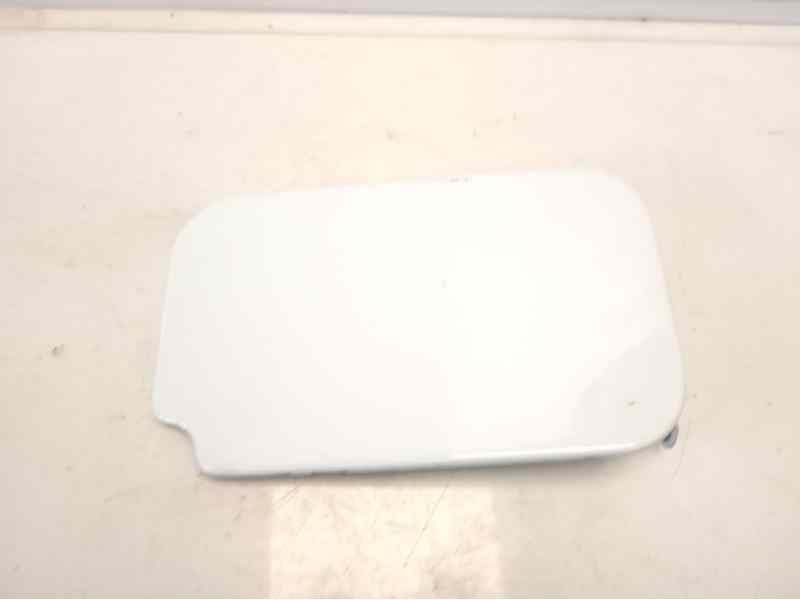 Recambio de tapa exterior combustible para dacia dokker ambiance referencia OEM IAM 78833058R  