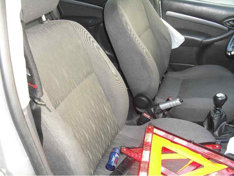 ford focus berlina (cak) del año 2003