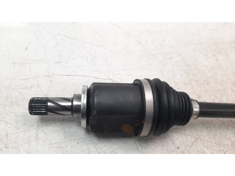 Recambio de transmision delantera izquierda para mg zs comfort referencia OEM IAM 10233396  