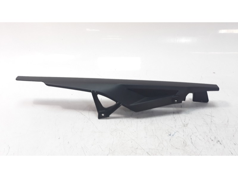 Recambio de moldura para bmw f 800 r referencia OEM IAM 46637718123  