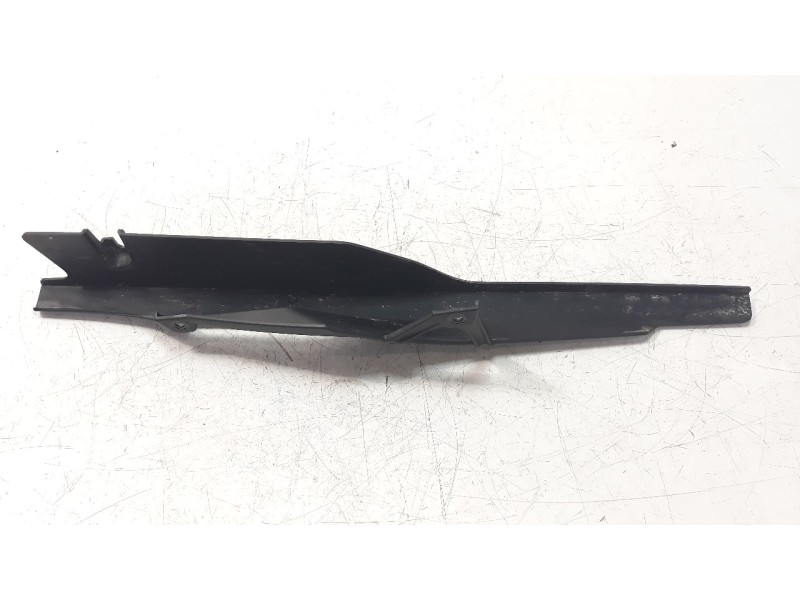 Recambio de moldura para bmw f 800 r referencia OEM IAM 46637718123  