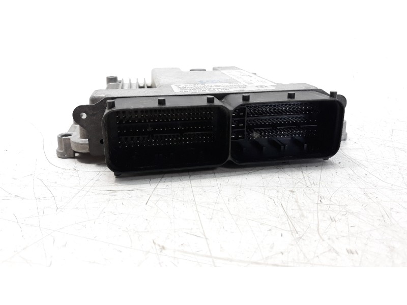 Recambio de centralita motor uce para jeep compass ii 2.0 m-jet cat referencia OEM IAM P68328041AA MODELO BOSCH CENTRALITA DE MO