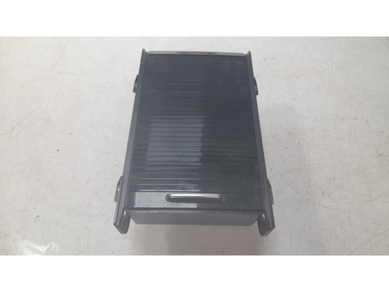 Recambio de guantera para land rover discovery sport (l550) 2.0 d 4x4 referencia OEM IAM FK72115A00AW  