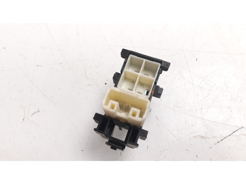 Recambio de mando elevalunas trasero derecho para toyota rav 4 (a3) 2.2 d-cat referencia OEM IAM 848100D030  