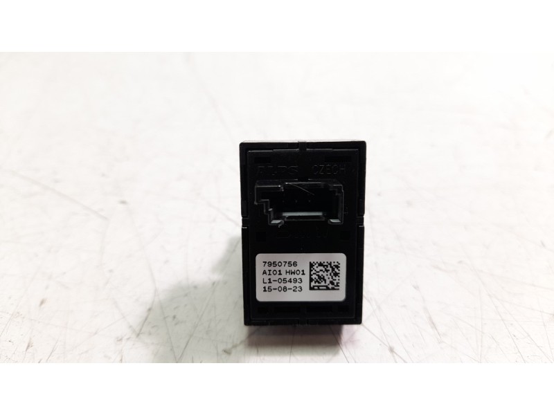 Recambio de mando elevalunas trasero derecho para bmw serie 1 lim. (f40) 120i referencia OEM IAM 61317950756  