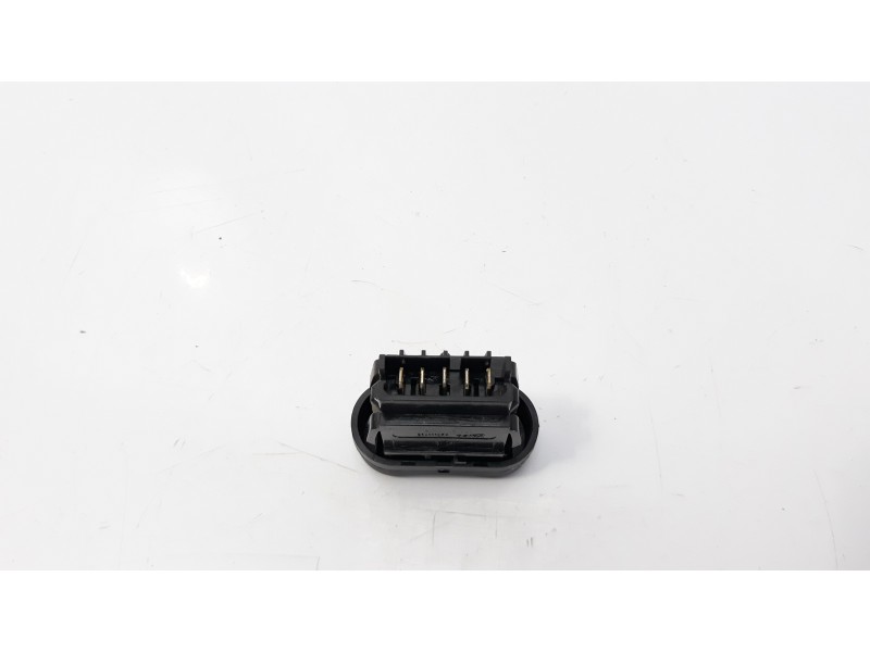 Recambio de interruptor para dacia sandero 1.5 blue dci diesel fap cat referencia OEM IAM 870250A  