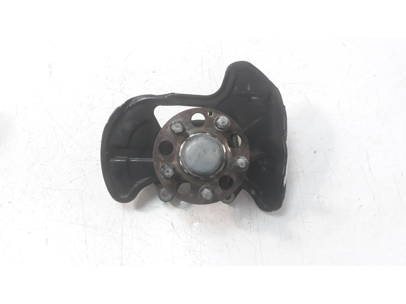 Recambio de mangueta delantera derecha para mercedes-benz clase c (w204) berlina 2.2 cdi cat referencia OEM IAM A2043320201  
