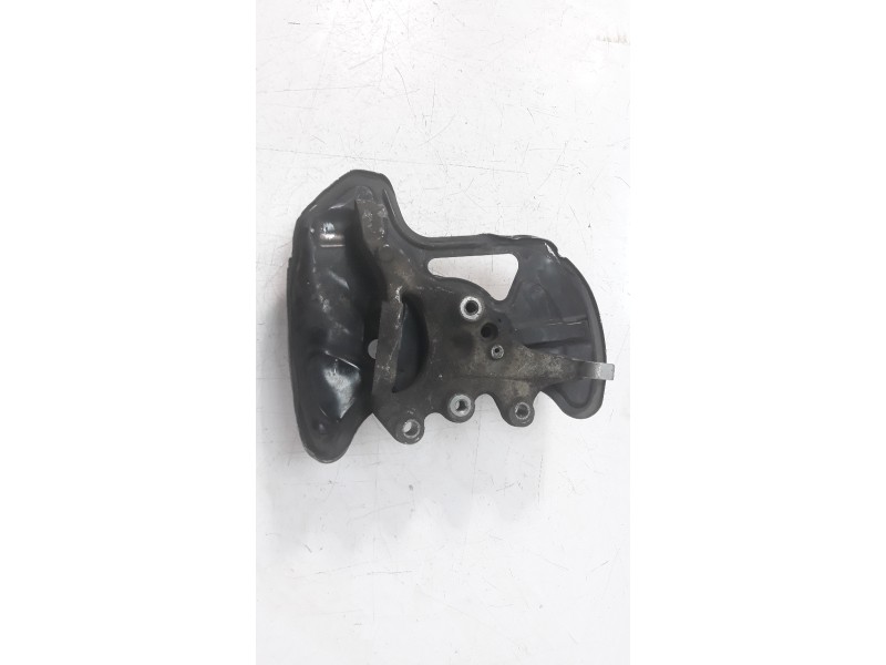 Recambio de mangueta delantera derecha para mercedes-benz clase c (w204) berlina 2.2 cdi cat referencia OEM IAM A2043320201  