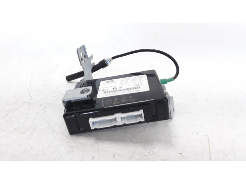 Recambio de modulo electronico para kia cee´d concept referencia OEM IAM 95400A2211  