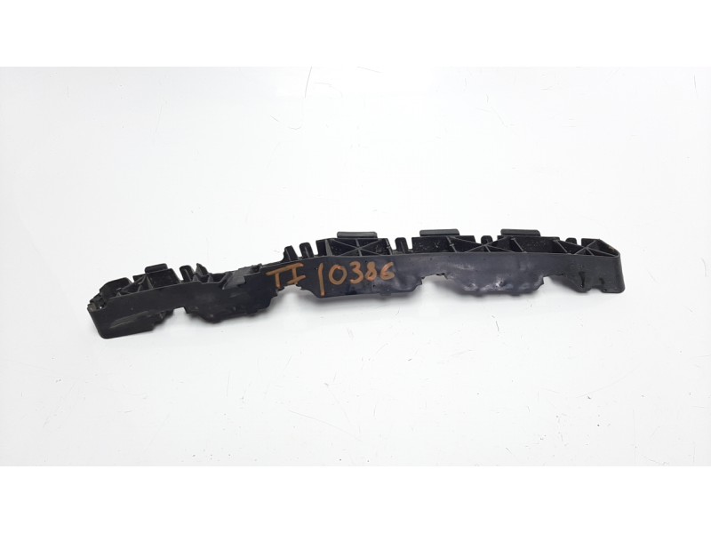 Recambio de moldura para hyundai tucson 2.0 crdi cat referencia OEM IAM 86615D7000  