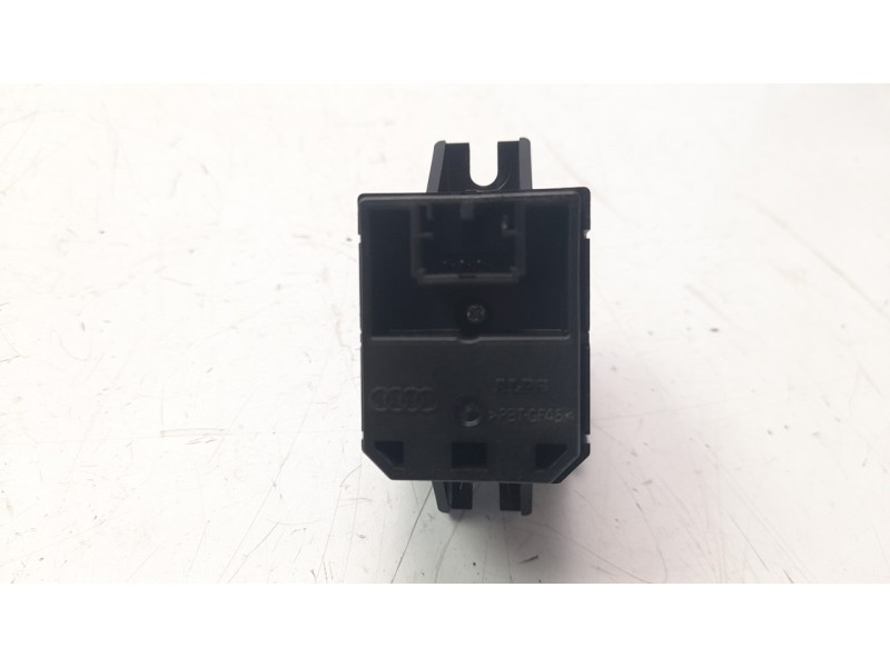 Recambio de sistema audio / radio cd para audi a4 avant (8w5) sport edition referencia OEM IAM 8W1919616  