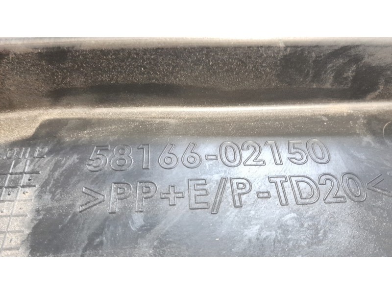 Recambio de cubrecarter para toyota corolla (e21) hybrid style referencia OEM IAM 5816602150  