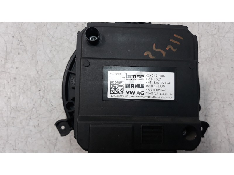 Recambio de ventilador calefaccion para audi a4 avant (8w5) sport edition referencia OEM IAM 4M1820021A  