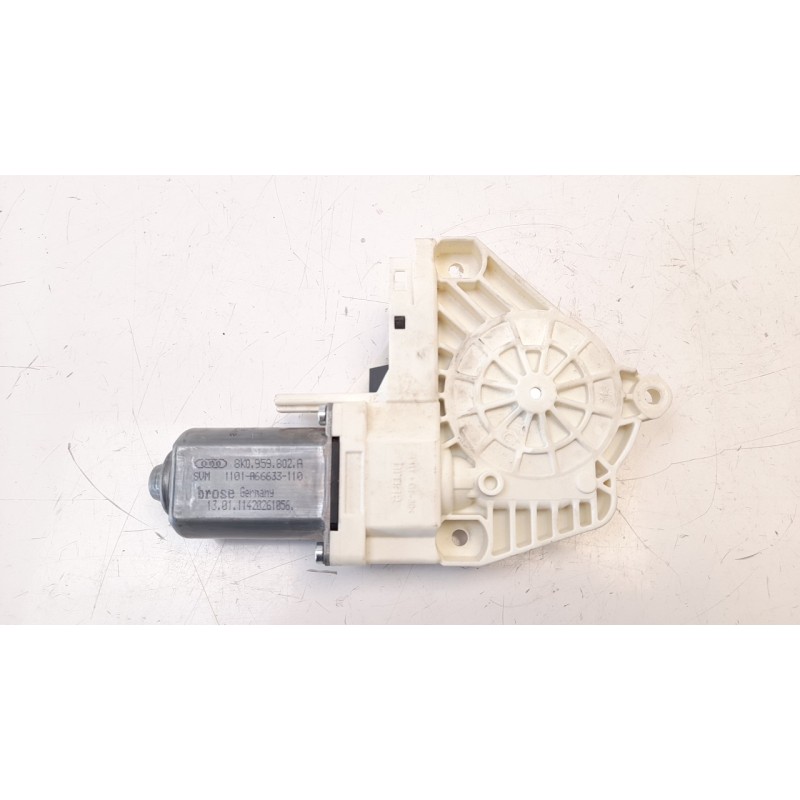 Recambio de motor elevalunas delantero derecho para audi a4 ber. (b8) 2.0 16v tdi referencia OEM IAM 8K0959802A  